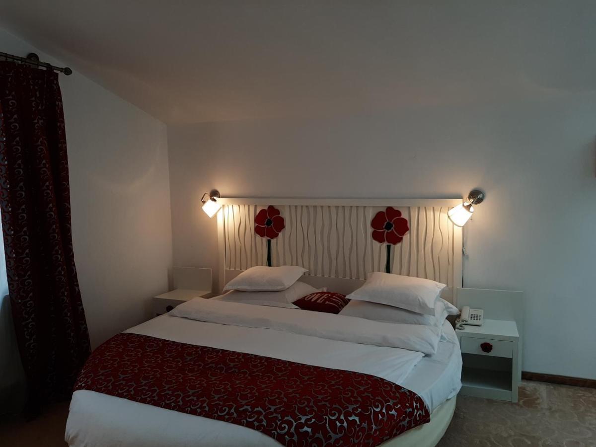 Hotel Condor Oravita Eksteriør billede